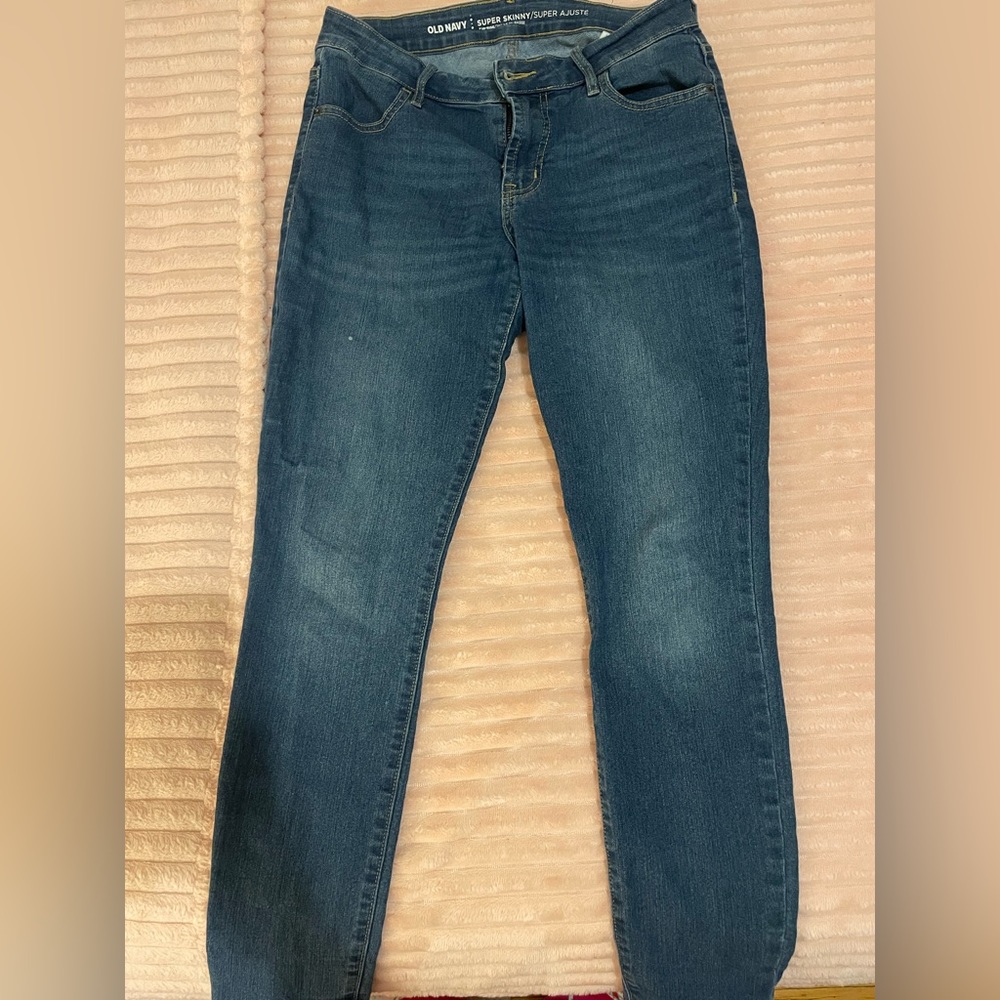 Old navy skinny jeans size 6. Regular length